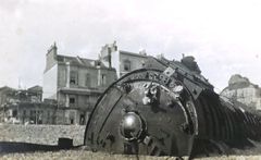 Part-of-the-U118-submarine-washed-ashore-at-Hastings.